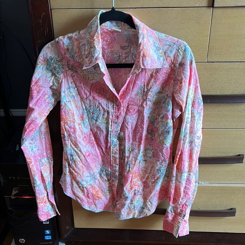 JOHNNY COTTON Floral Pink Button-downWomen's Top size 1or medium